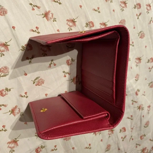 authentic Prada wallet - Picture 4 of 4